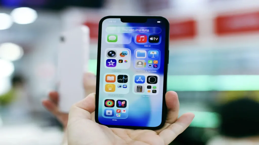 طرح هاتف iPhone 17e في فيتنام بسعر يبدأ من 17.9 مليون دونغ